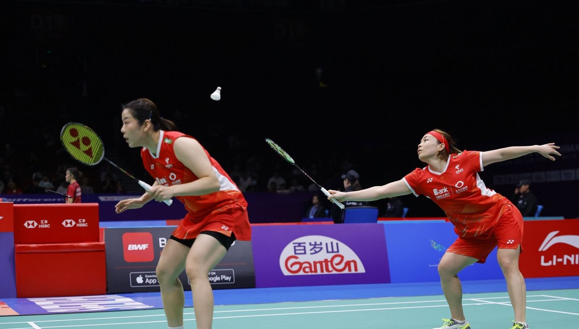 在足球比赛 在足球比赛