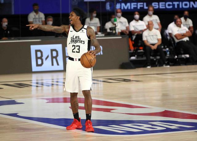 双脚射门与 双脚射门与