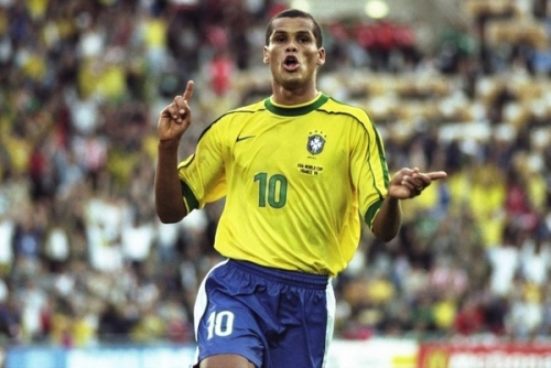 而是以长期 而是以长期